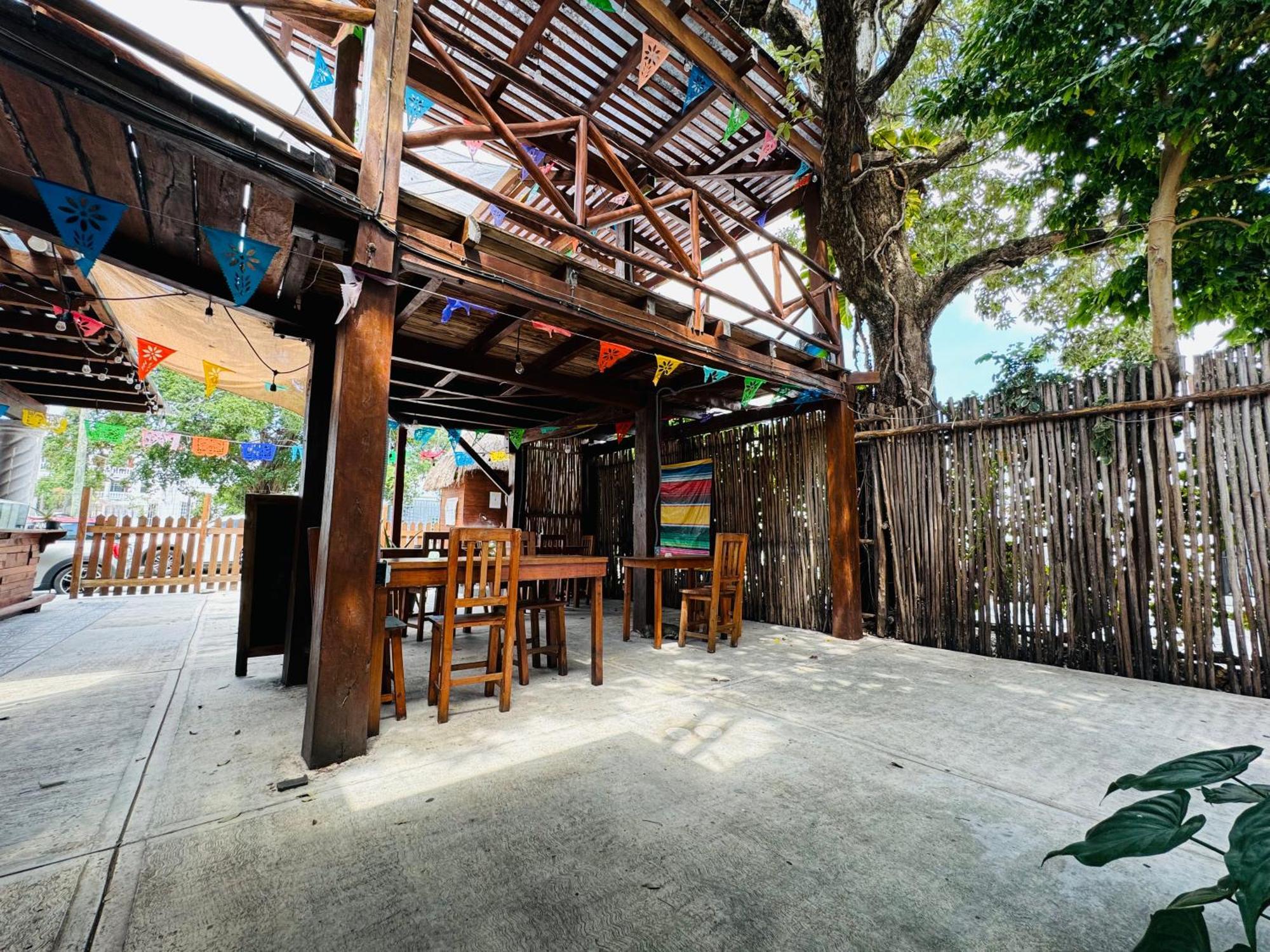 Ahava Hostal Boutique Cancun Exterior photo